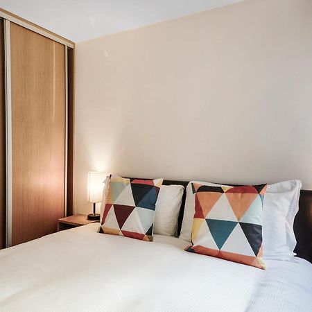 Apt 3, Soho Apartments 2Nd & 3Rd Floors By Indigo Flats Londres Extérieur photo