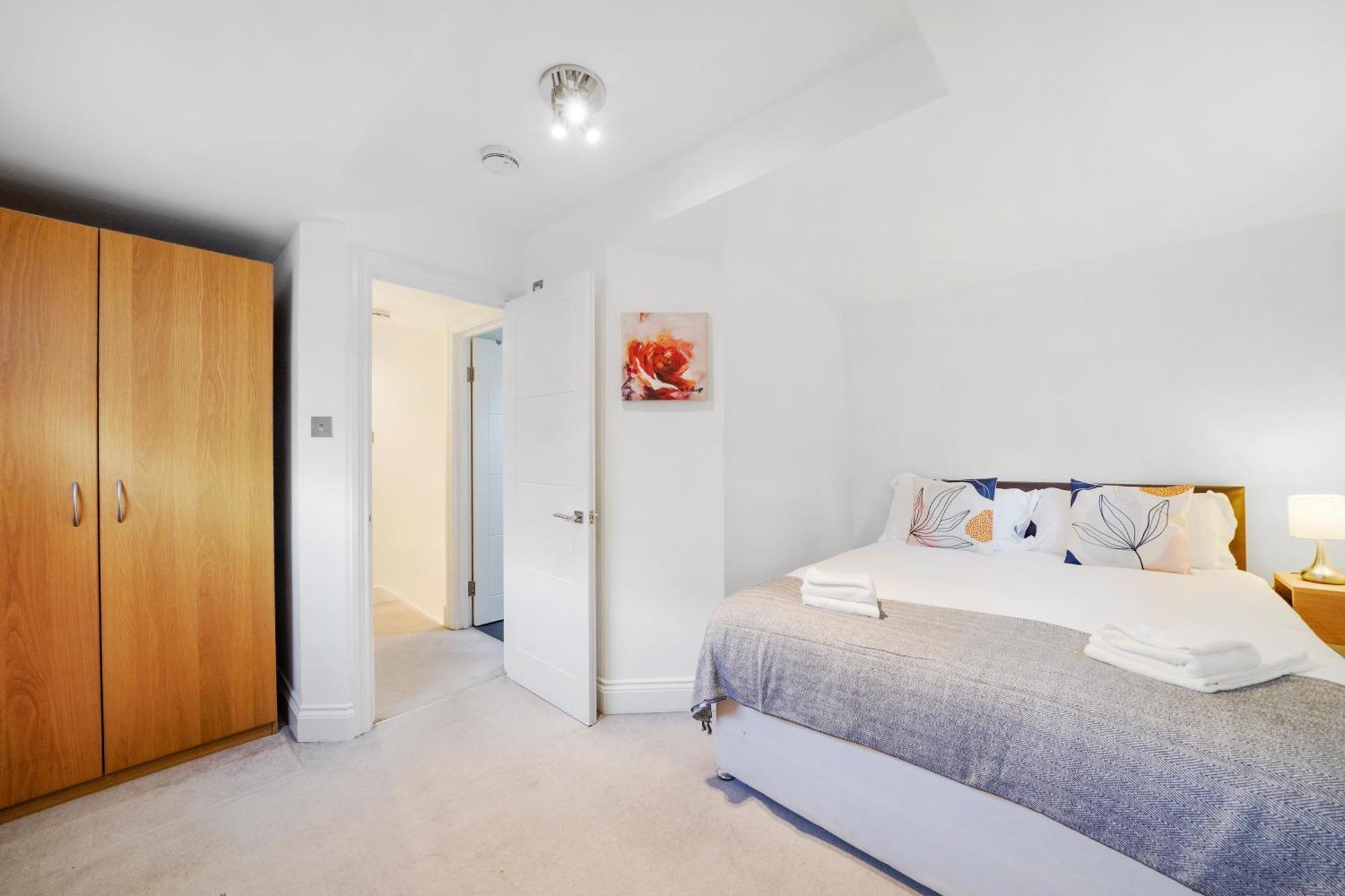 Apt 3, Soho Apartments 2Nd & 3Rd Floors By Indigo Flats Londres Extérieur photo